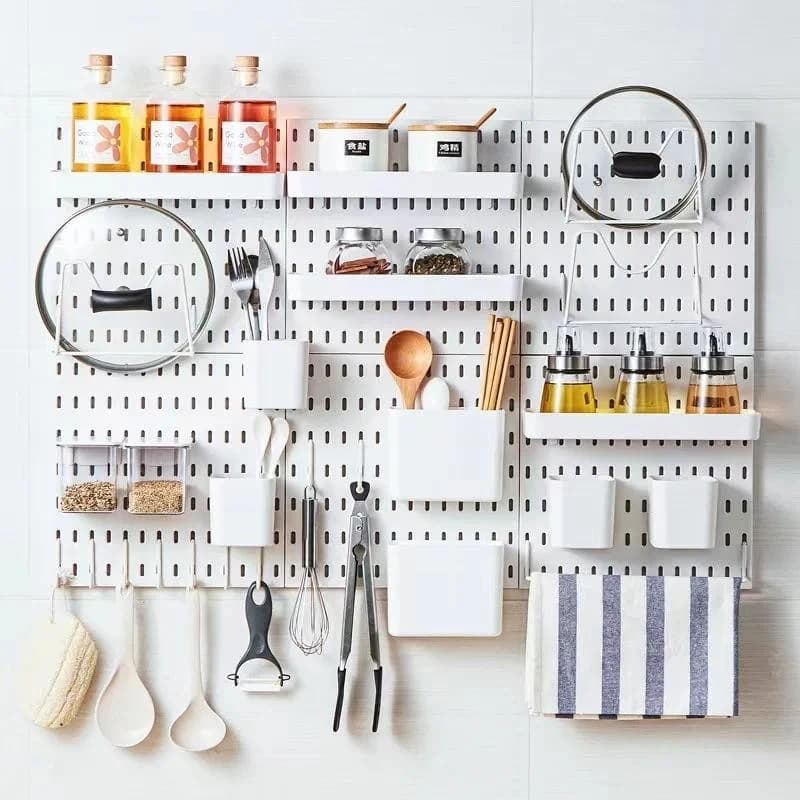 ส่งจากกรุงเทพอเนกประสงค์ DIY Pegboard เพ็กบอร์ด บอร์ดแขวน บอร์ดแขวนผนัง ใช้ได้หลายสถานการณ์ กระดานแขวนของ รูปที่ 1