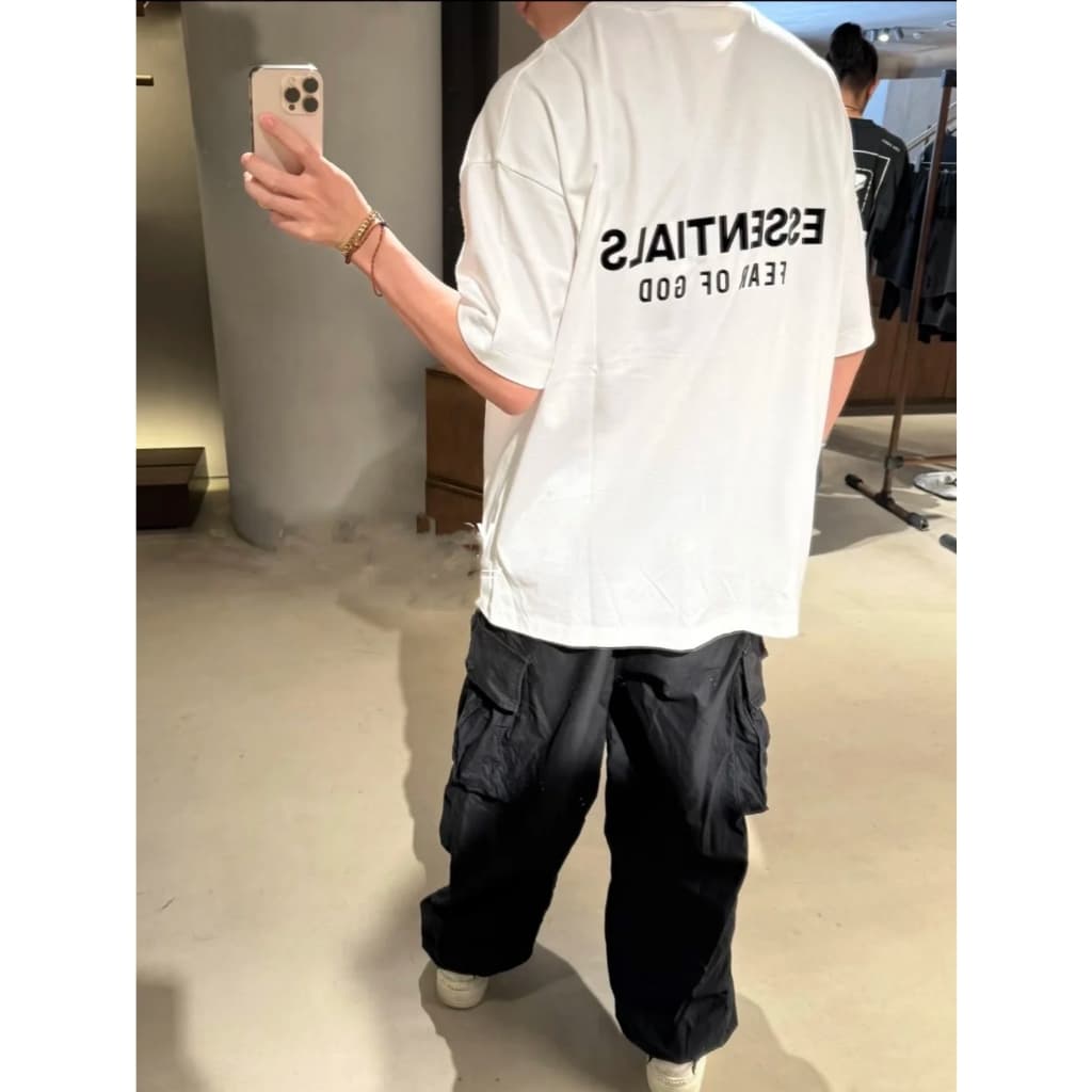 เสื้อยืด Essentials Fear Of God Classic Short Sleeve Tee T-Shirt รูปที่ 4