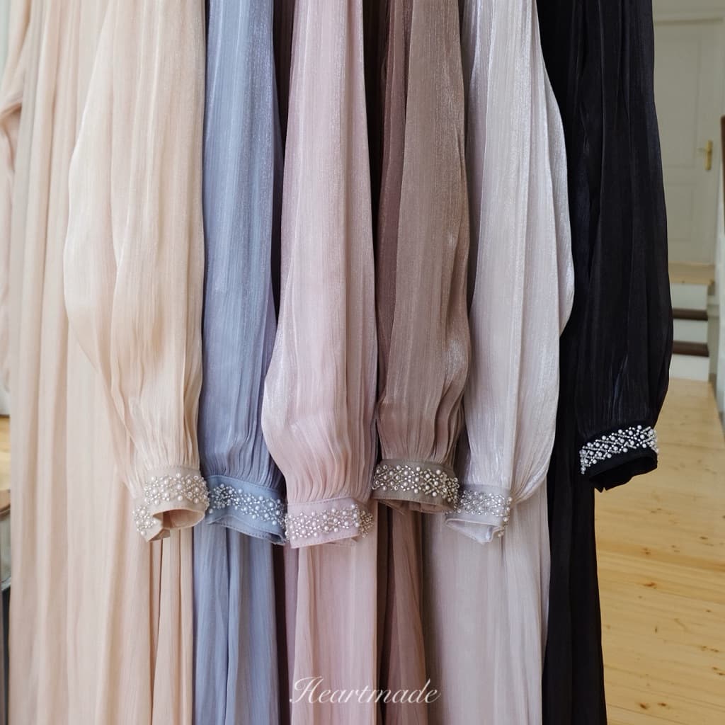 Heartmade—olivia dress เดรสยาวผ้าชิมเมอร์ซับในทั้งตัวแต่งแถบมุขเพชรพร้อมฮิญาบ รูปที่ 4