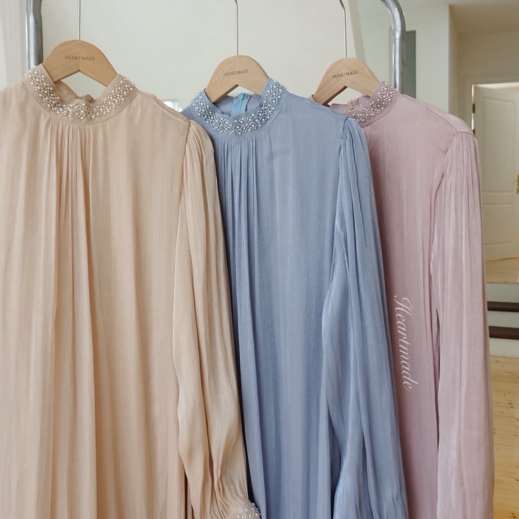 Heartmade—olivia dress เดรสยาวผ้าชิมเมอร์ซับในทั้งตัวแต่งแถบมุขเพชรพร้อมฮิญาบ รูปที่ 5