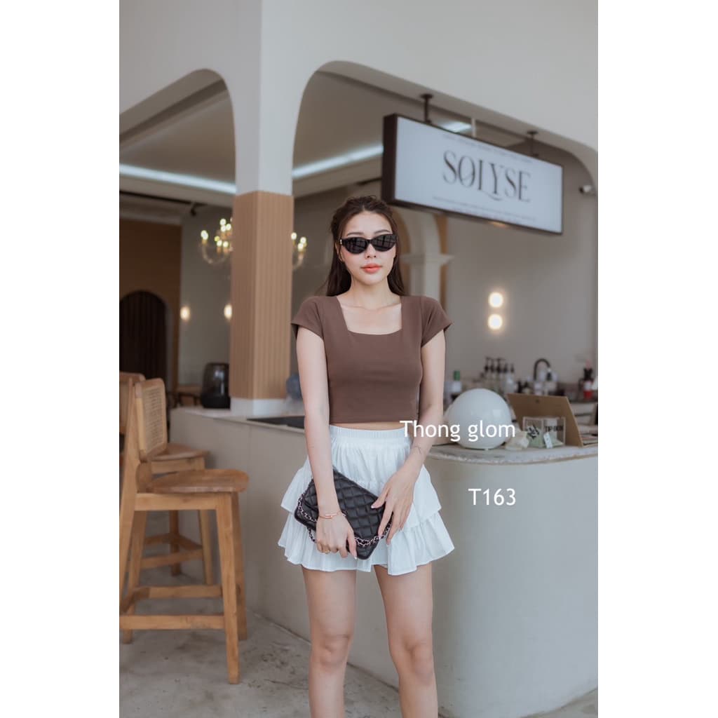 เสื้อครอปคอเหลี่ยมเนื้อผ้ายูนิโค่ Thong glom รูปที่ 6