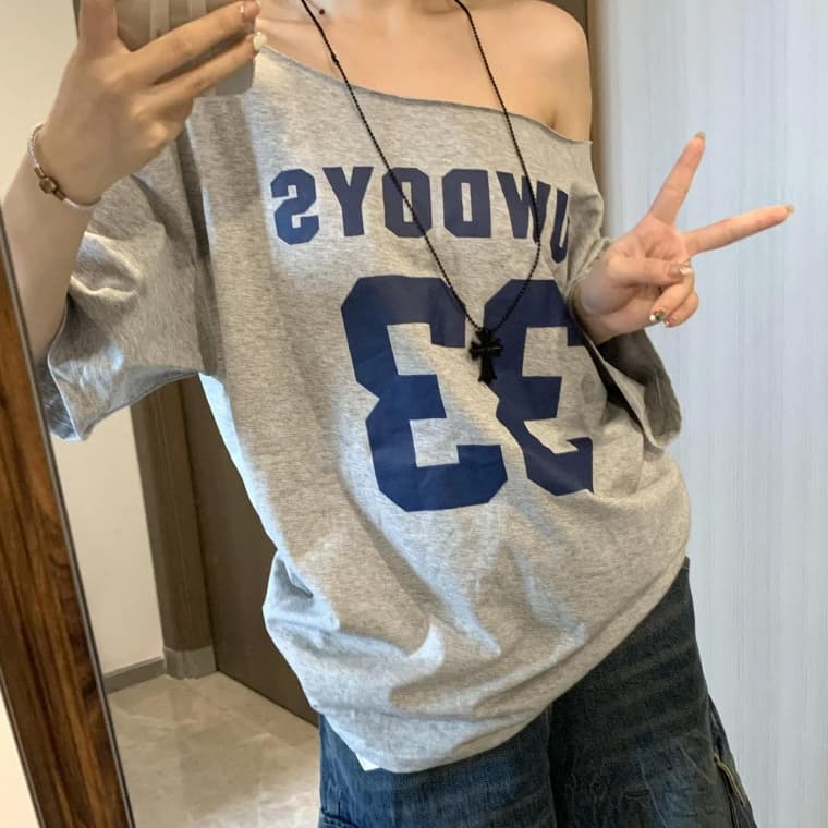 ในไทย*** เสื้อยืดปาดไหล่ โอเวอร์ไซส์ขนาดใหญ่ ปาดไหล่ข้างเดียว Y223 รูปที่ 7