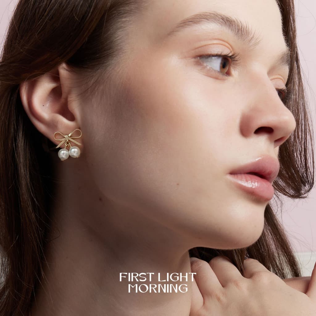 First Light Morning : Ribbon & Pearl Earrings รูปที่ 3