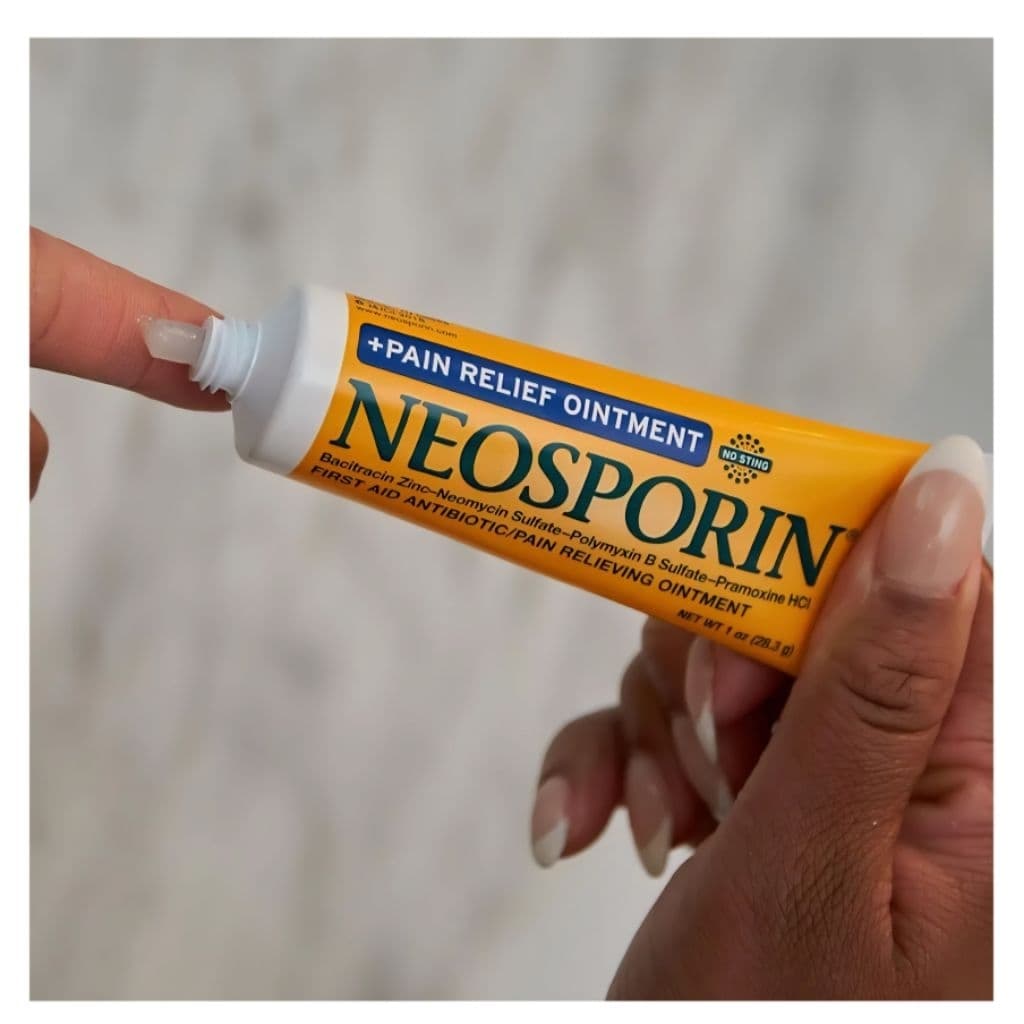 ของแท้ USA Neosporin + Pain Relief Ointment Meximum Strength Pain Relief รูปที่ 4