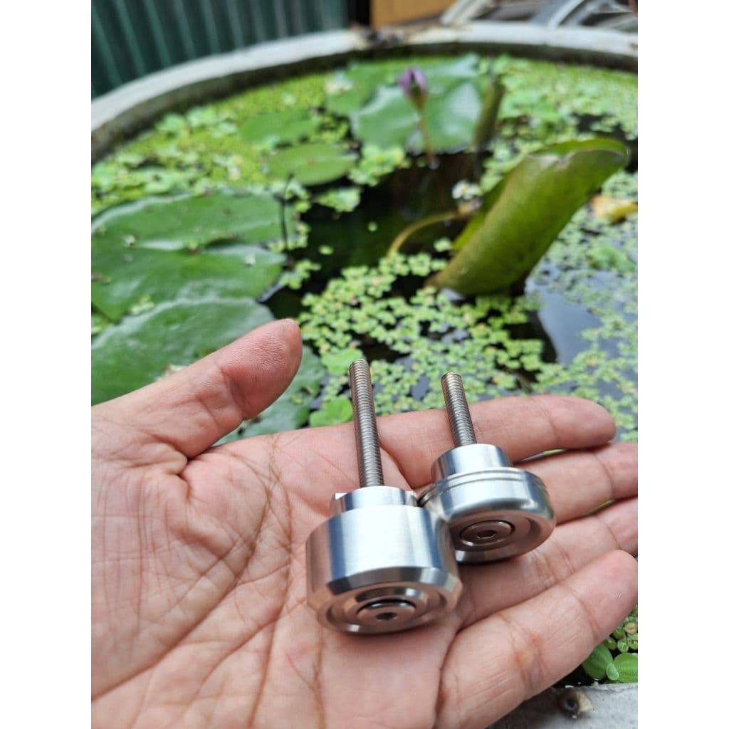 น๊อตอุดปลายแฮนด์เลส อุดปลายแฮนด์เลสใส่เวฟ 125 s r i ไฟเลี้ยวบังลม ปลาวาฬ ตัวบาง ตัวหนา งานสวย ใส่กับไส้ในปลายแฮนด์เดิม รูปที่ 6