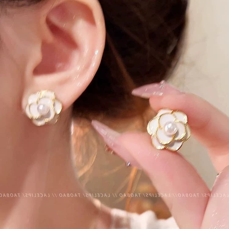 COD-ส่งเร็วจากไทยต่างหูCamellia Light Luxury ผู้หญิงระดับไฮเอนด์ความรู้สึกเฉพาะกลุ่ม ผู้หญิงที่ เครื่องประดับแฟชั่น-Ten รูปที่ 4