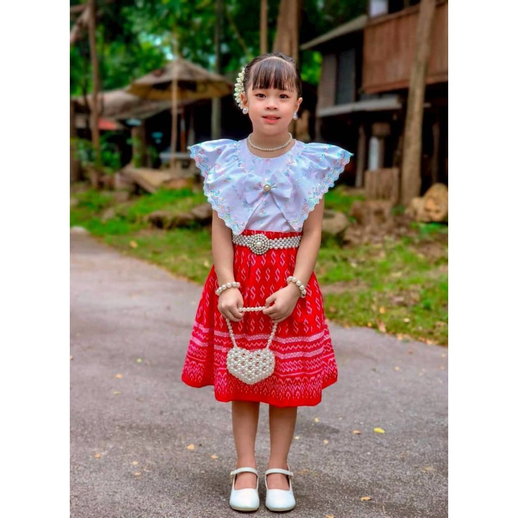 ชุดไทยเสื้อแต่งแขนระบายปักฉลุสีรุ้ง ตกแต่งโบว์ประดับมุก รูปที่ 3