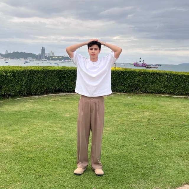 เสื้อยืด Boxy Oversized ทรงครอป V.2 รูปที่ 8