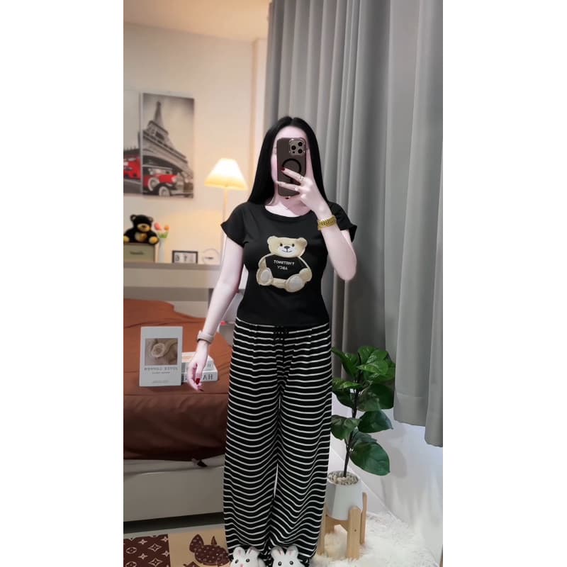 ชุดเซ็ต2ชิ้นหมีขายาวเสื้อปักรูปหมี+สกรีนรูปหมี น่ารักพร้อมกับกางเกงลายริ้วขายาว รูปที่ 2