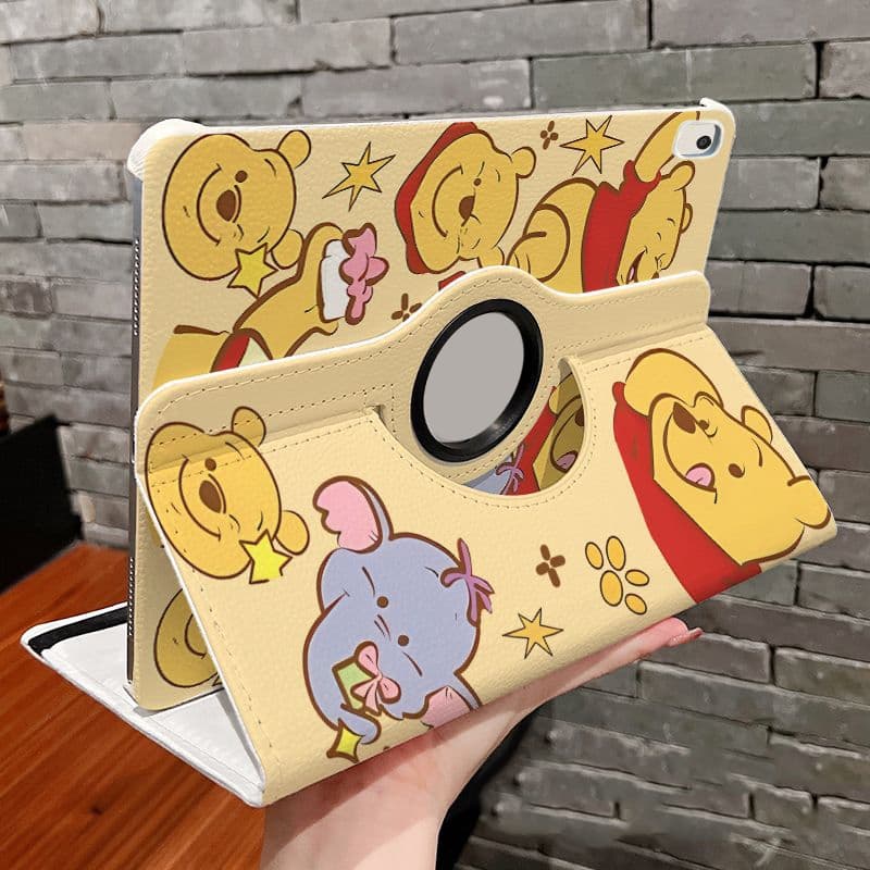 ส่งในพื้นที่เคสป้องกัน iPad หมุนได้ 360° Winnie Pooh เหมาะสำหรับรุ่น gen9 Air4/5 Gen11 Air8 11 รูปที่ 3