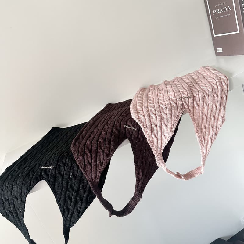 Mabel sun knit เสื้อคล้องคอไหมพรหมติดโลโก้เงิน รูปที่ 9
