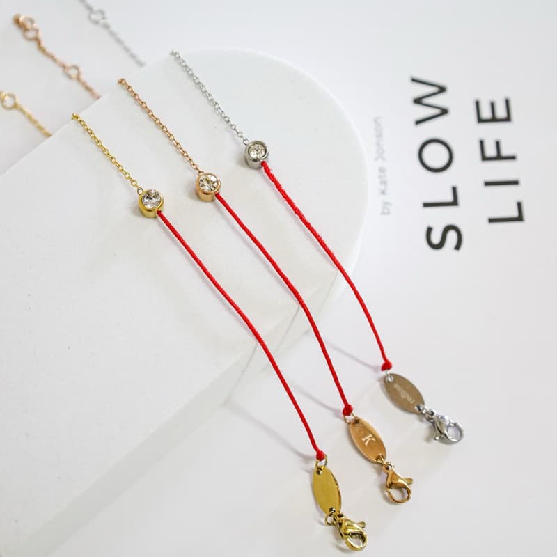 WITHTRUELOVE - Mini Dot Red String Bracelet รูปที่ 4