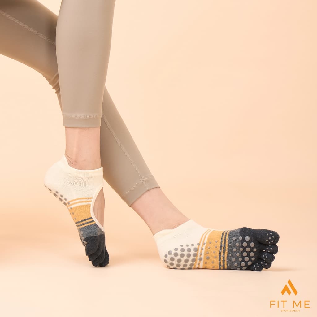 ถุงเท้าพิลาทิส แยกนิ้ว ถุงเท้าโยคะ มีกันลื่น ข้อสั้น ผู้หญิง FitMeSportswear Pilates Toe Socks รูปที่ 5