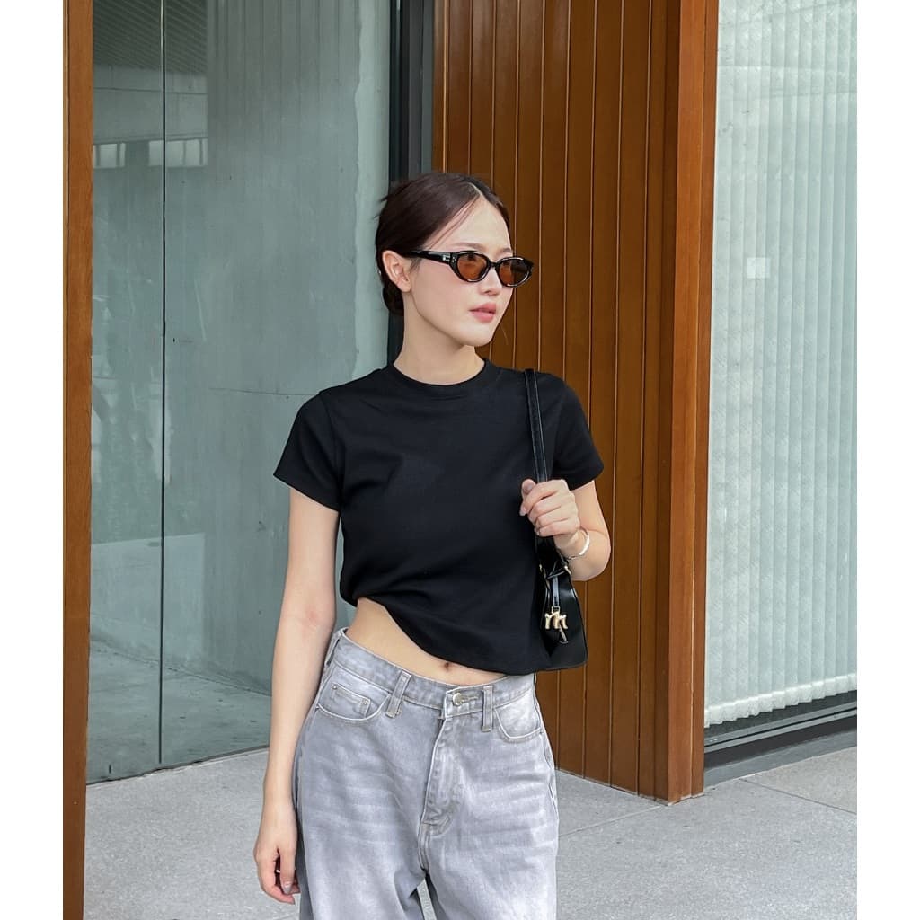 Lucy เสื้อยืดพรางหุ่น ทรง Slim งานเวียดนาม ทรงสวยจึ้ง รูปที่ 5