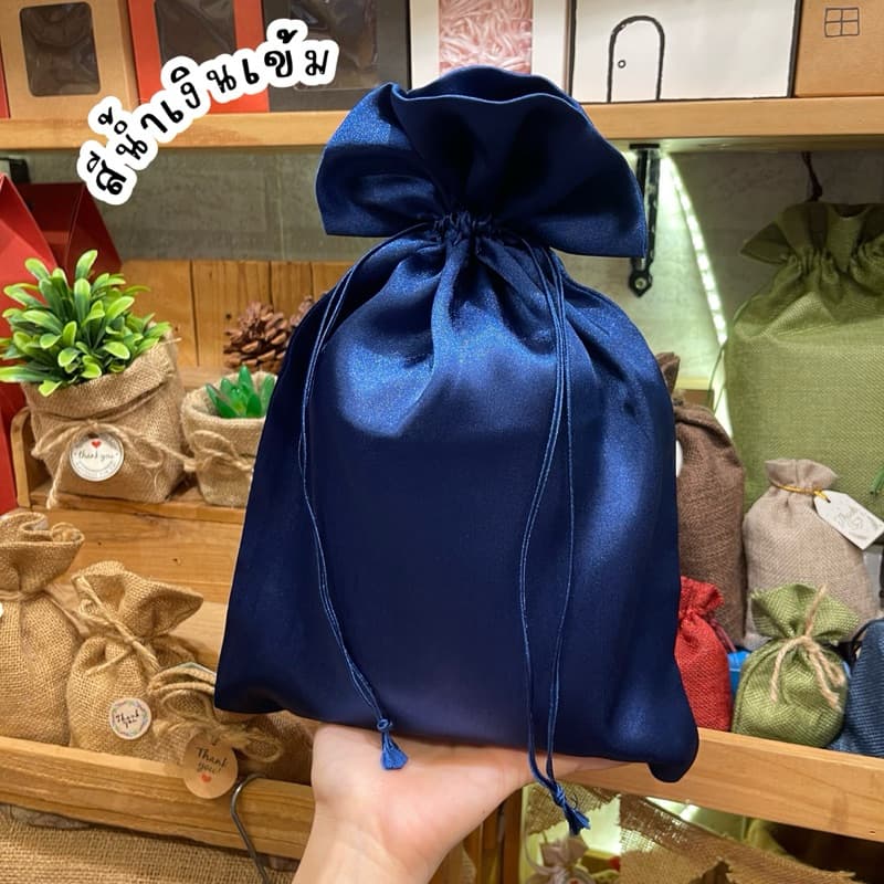 มีหลายสี ถุงซาติน 10x14นิ้ว ถุงผ้าหูรูด satin ถุงใส่ของขวัญ giftbag bag ถุงใส่กระเป๋า รูปที่ 9