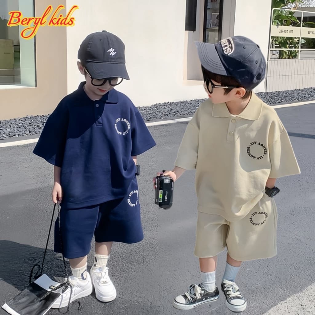 Beryl kidsชุดเซ็ทเด็กแฟชั่นชุดแขนสั้นของเด็กผู้ชาย เสื้อโปโลลําลองหล่อกางเกงขาสั้น สองชิ้น สไตล์เกาหลี ฤดูร้อน งานใหม่ รูปที่ 1