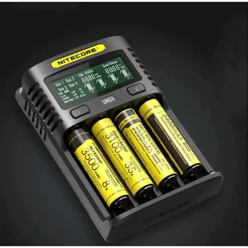 NITECORE UMS4 สี่ช่องแบตเตอรี่อัจฉริยะ USB-C 4A QC Fast CHARGING ที่ยอดเยี่ยมสําหรับ 18650 14500 26650 21700 AA AAA รูปที่ 3
