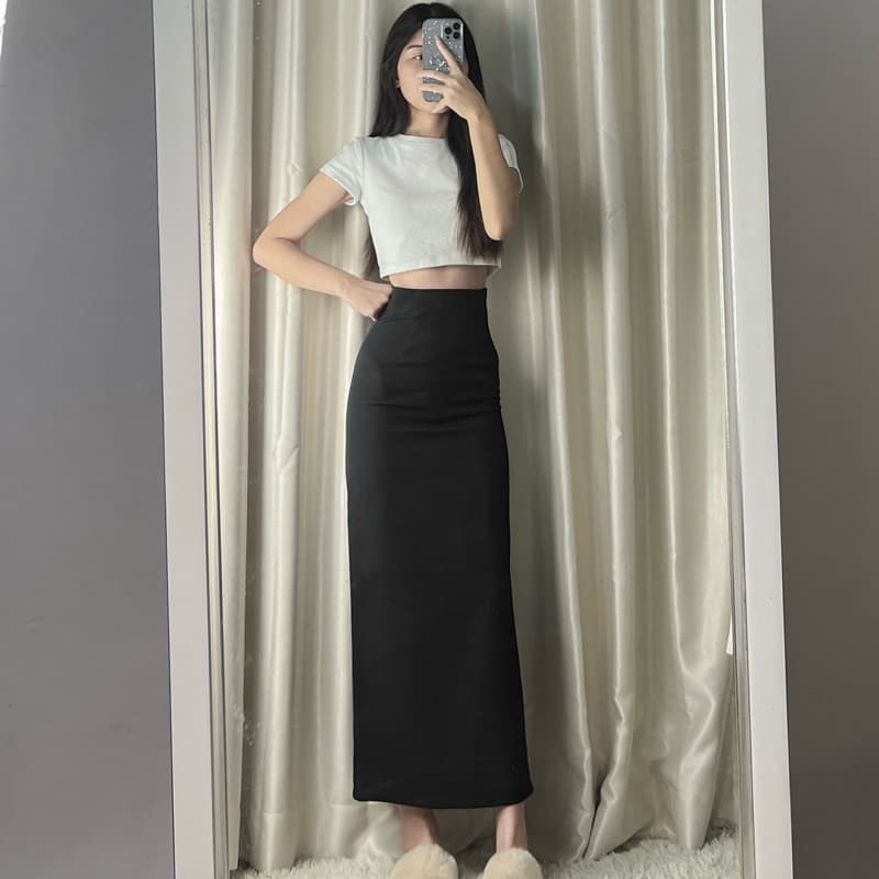 กระโปรงยาวทรงตรงมีแหวกด้านข้างใส่แล้วทรงเข้ารูปหุ่นสวยสุดๆ รูปที่ 3