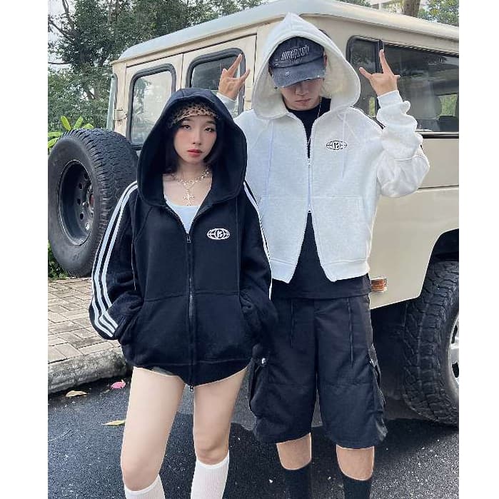 Karants เสื้อ Hoodie Zip Cropped Boxy ปักลาย แต่งซิป 2 ทาง สำหรับผู้ชายและผู้หญิง Unisex - AK11 รูปที่ 8