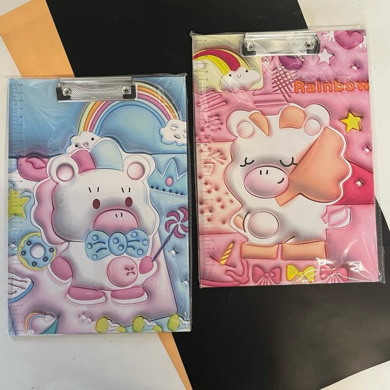No.2131 คลิปบอร์ด A4 Clip Board กระดานรองเขียน สีสันน่ารัก กระดานรองเขียน กระดานรองเขียนลายการ์ตูน รูปที่ 1