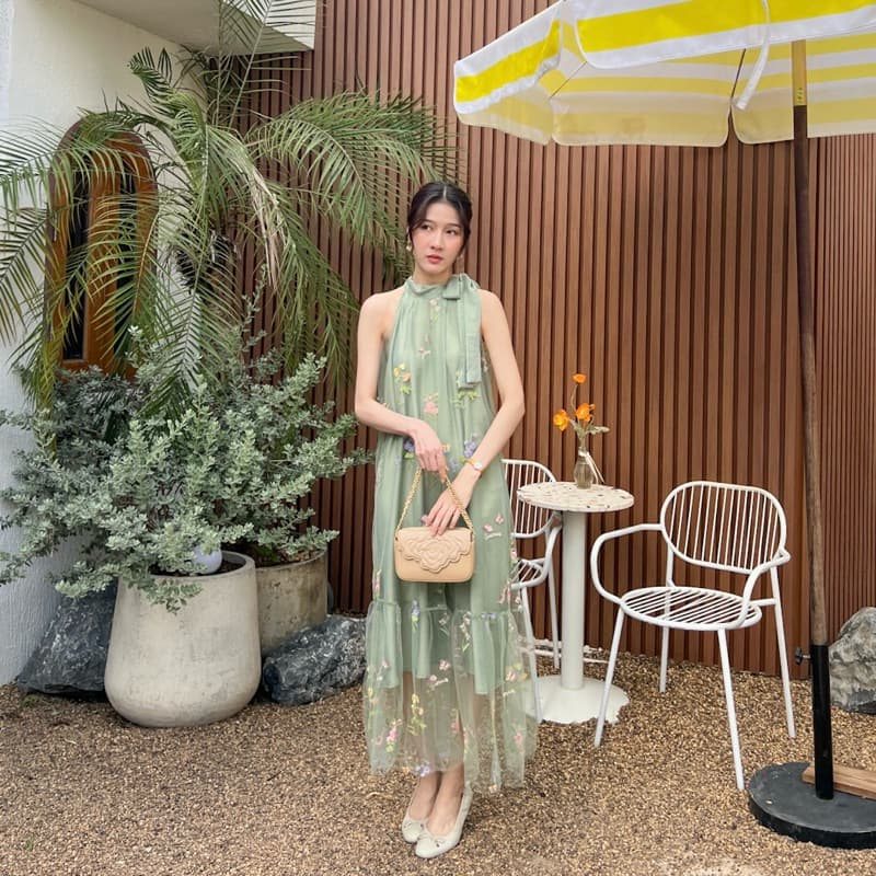 Lady Camelia Dress - Miidaผ้าใหม่หนาขึ้นผ้าเวลปักน่ารักมากๆ รูปที่ 2
