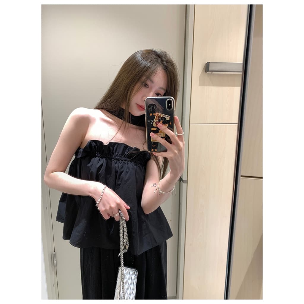 เสื้อครอป เกาะอก สีดำ มีสายคล้องคอแบบติดกระดุมจากด้านหลัง อกสม็อค ผ้าเปลือกไม้ ยับยาก เสื้อเบลาซ์ #8929 รูปที่ 3