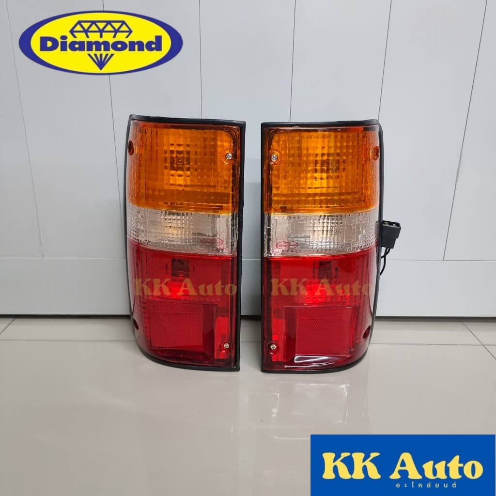 ไฟท้าย โตโยต้า ไมตี้ เอ็กซ์ TOYOTA MIGHTY-X ปี 1995-1998 ตราเพชร Diamond รูปที่ 1
