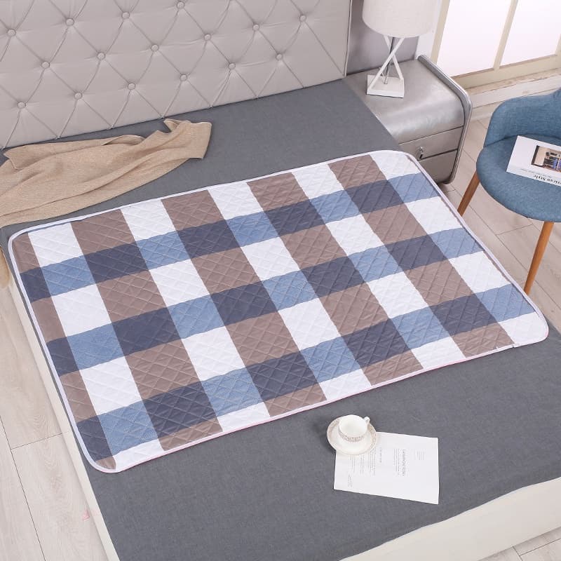 ผ้ารองฉี่3ชั้น ผ้ารองกันฉี่ 6ขนาด 120x150cm/150x200cm ผ้ารองฉี่ผู้ใหญ่ ซักได้ กันน้ํา แผ่นรองฉี รูปที่ 3