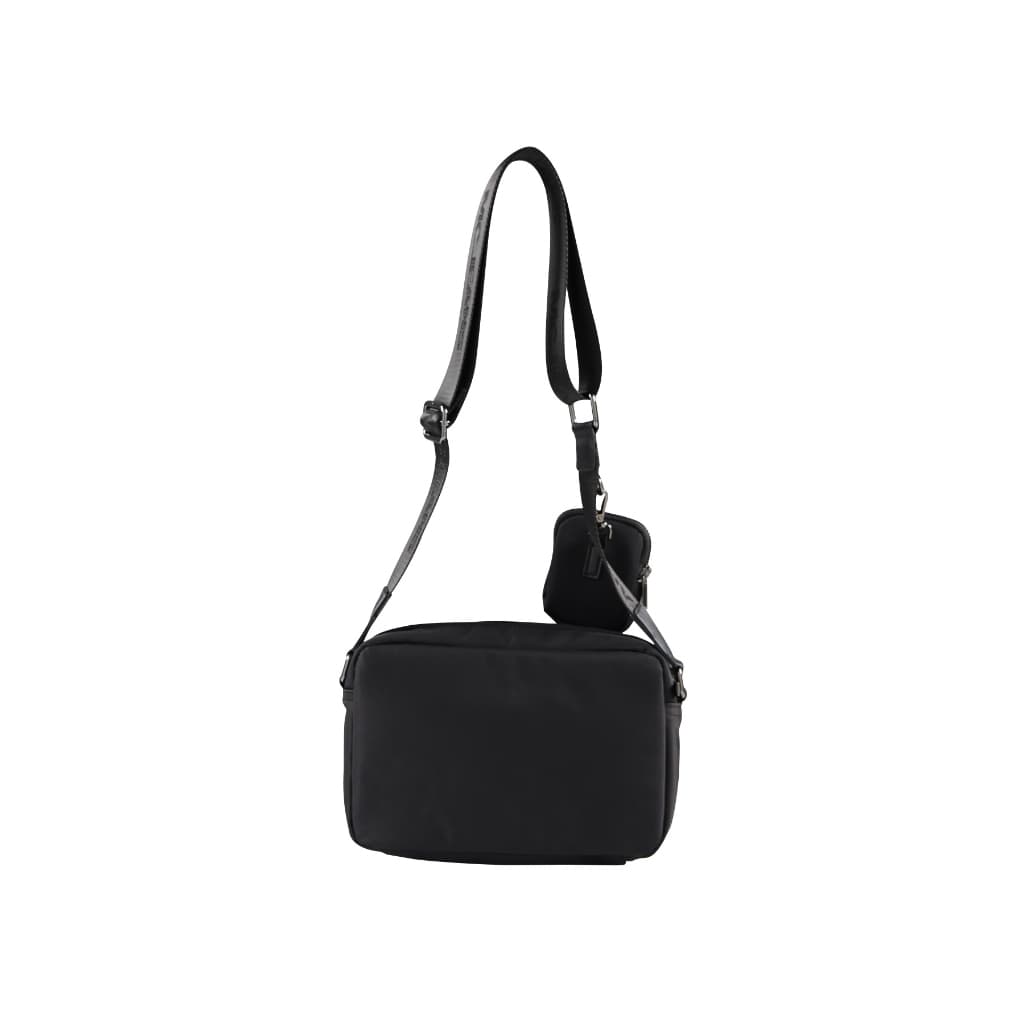 Mc JEANS กระเป๋าสะพายข้างผู้ชาย Crossbody Bag M02Z095 รูปที่ 4