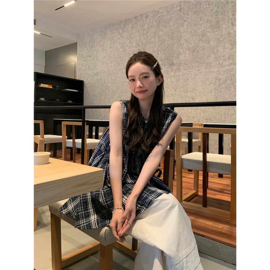 เสื้อลายสก็อต สวมใส่สบาย ติดกระดุมด้านหลังคอ กลางลำตัวจับจีบระบายชาย ทรงปล่อย เสื้อครอป #6613 รูปที่ 4