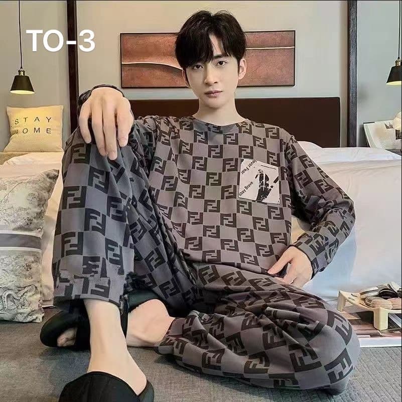 ชุดนอนผู้ชาย เสื้อเเขนยาว+ขายาว พิมลาย ที่ไทย-TO รูปที่ 3