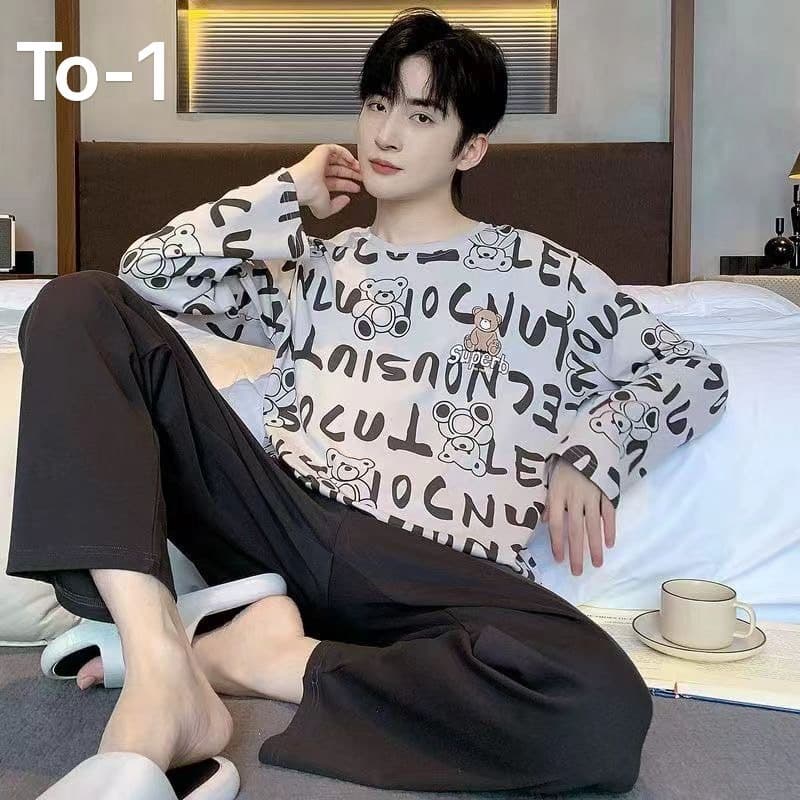 ชุดนอนผู้ชาย เสื้อเเขนยาว+ขายาว พิมลาย ที่ไทย-TO รูปที่ 1