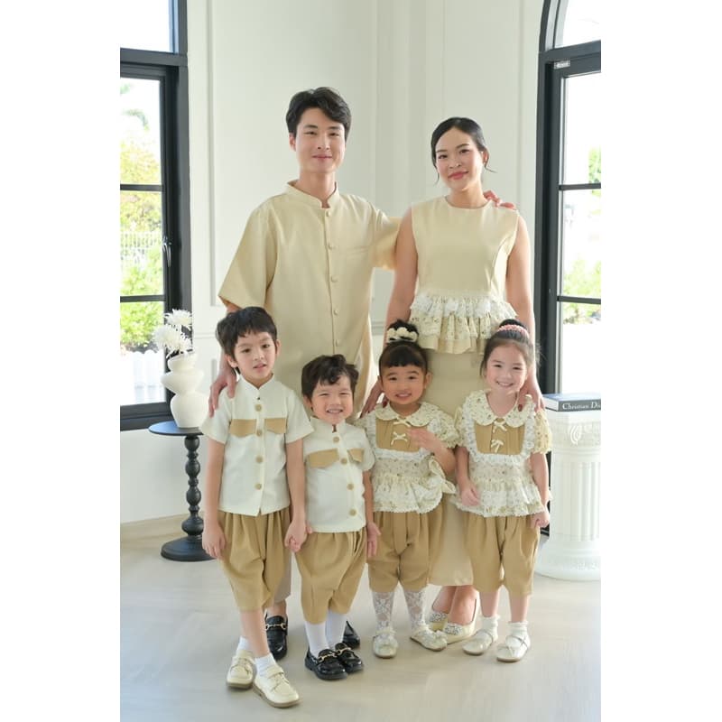 ชุดไทยสีครีม ชุดครอบครัว ชุดออกงานพ่อแม่ลูก ชุดออกงานคู่ รูปที่ 2