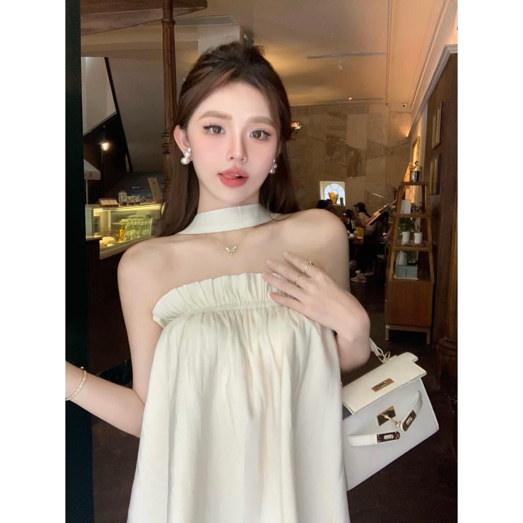 เสื้อครอป เกาะอก สีดำ มีสายคล้องคอแบบติดกระดุมจากด้านหลัง อกสม็อค ผ้าเปลือกไม้ ยับยาก เสื้อเบลาซ์ #8929 รูปที่ 2
