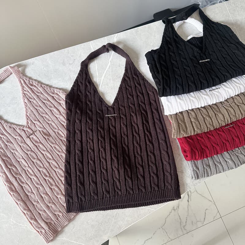 Mabel sun knit เสื้อคล้องคอไหมพรหมติดโลโก้เงิน รูปที่ 2