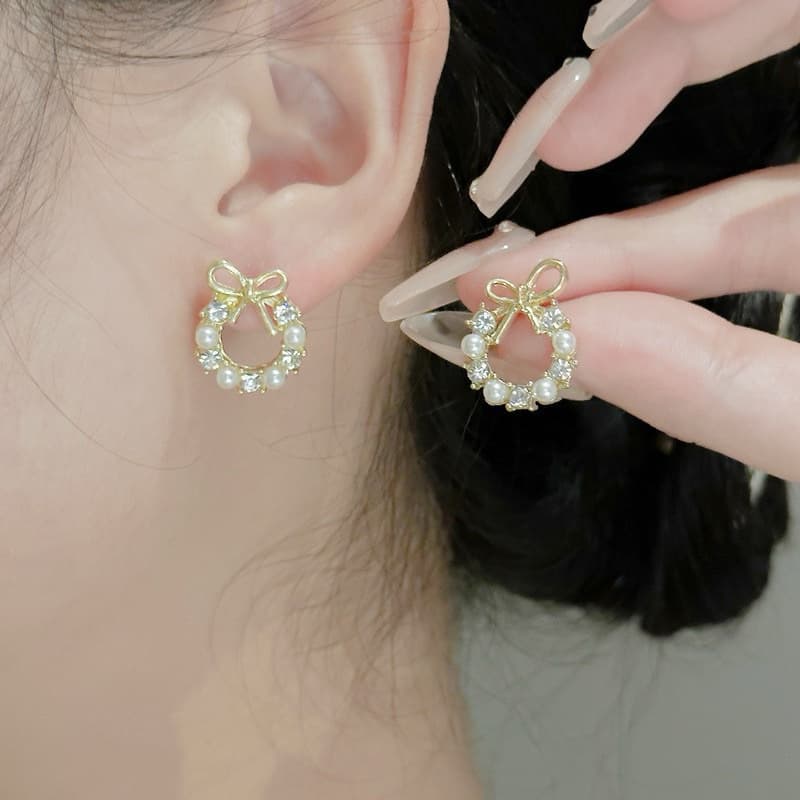 ต่างหู โบว์ล้อมเพชร สไตล์มินิมอล Sasa Earrings รูปที่ 5