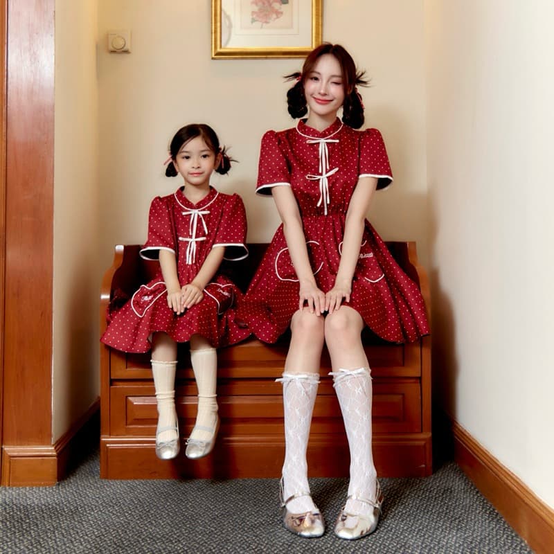 FLAT2112 AFG10013 : BLOSSOM LOVE MINI DRESS ชุดเด็ก ชุดเดรสคอจีน แต่งโบว์ ชุดตรุษจีน รูปที่ 2
