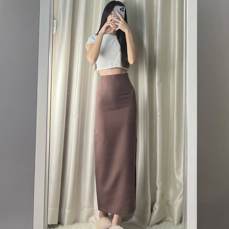 กระโปรงยาวทรงตรงมีแหวกด้านข้างใส่แล้วทรงเข้ารูปหุ่นสวยสุดๆ รูปที่ 5