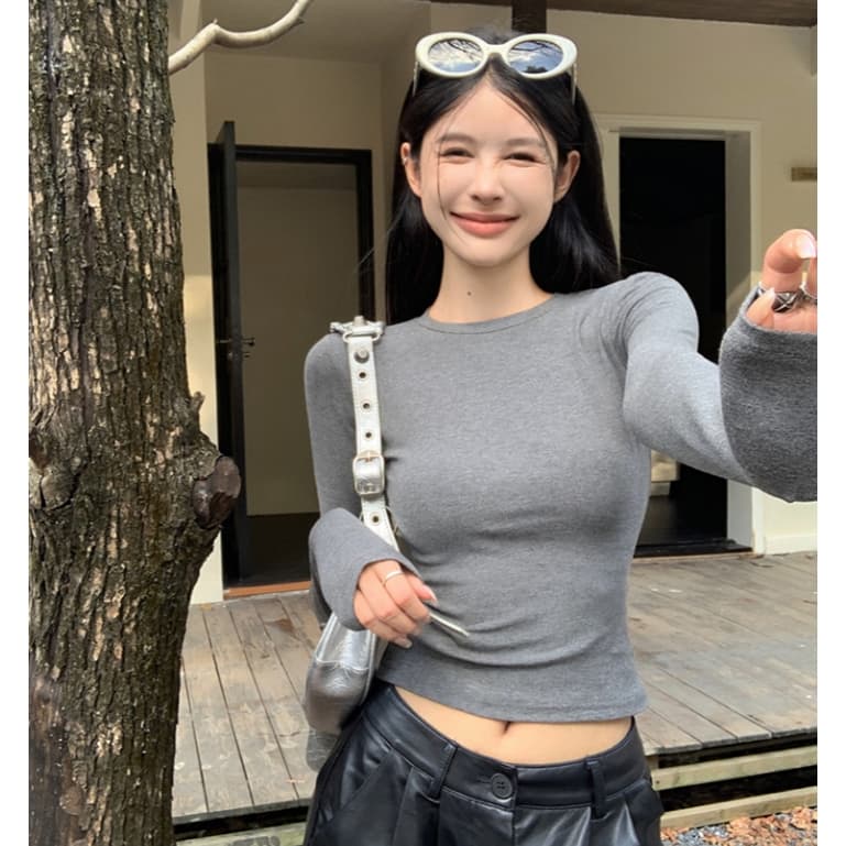 เสื้อยืดเเขนยาวผญ เสื้อครอปท็อปแขนยาว สีพื้น งานเกาหลี เเบบลำลอง ใส่เเล้วดูผอม #020277 รูปที่ 5