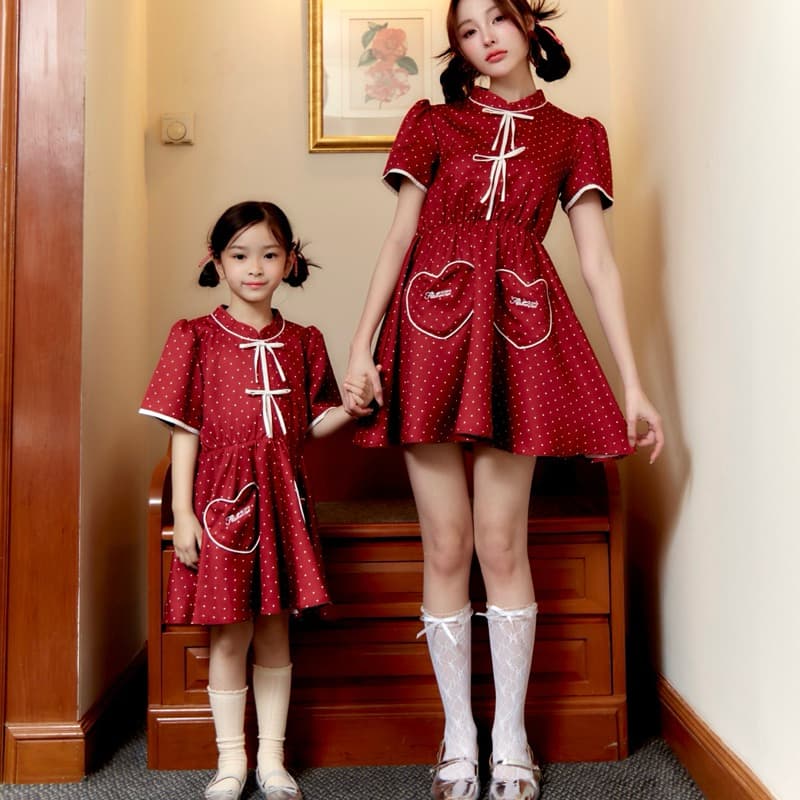 FLAT2112 AFG10013 : BLOSSOM LOVE MINI DRESS ชุดเด็ก ชุดเดรสคอจีน แต่งโบว์ ชุดตรุษจีน รูปที่ 3