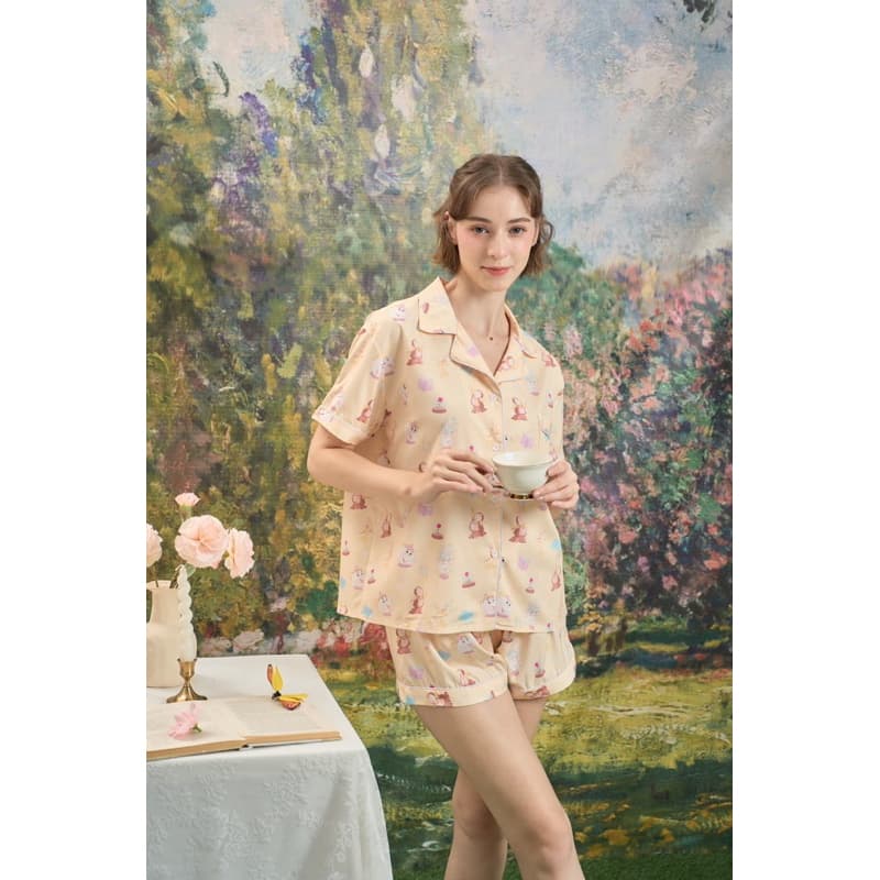 ชุดนอน 35th Collection 'B e a u t y and The B e a s t' สี Baby Corn รูปที่ 8