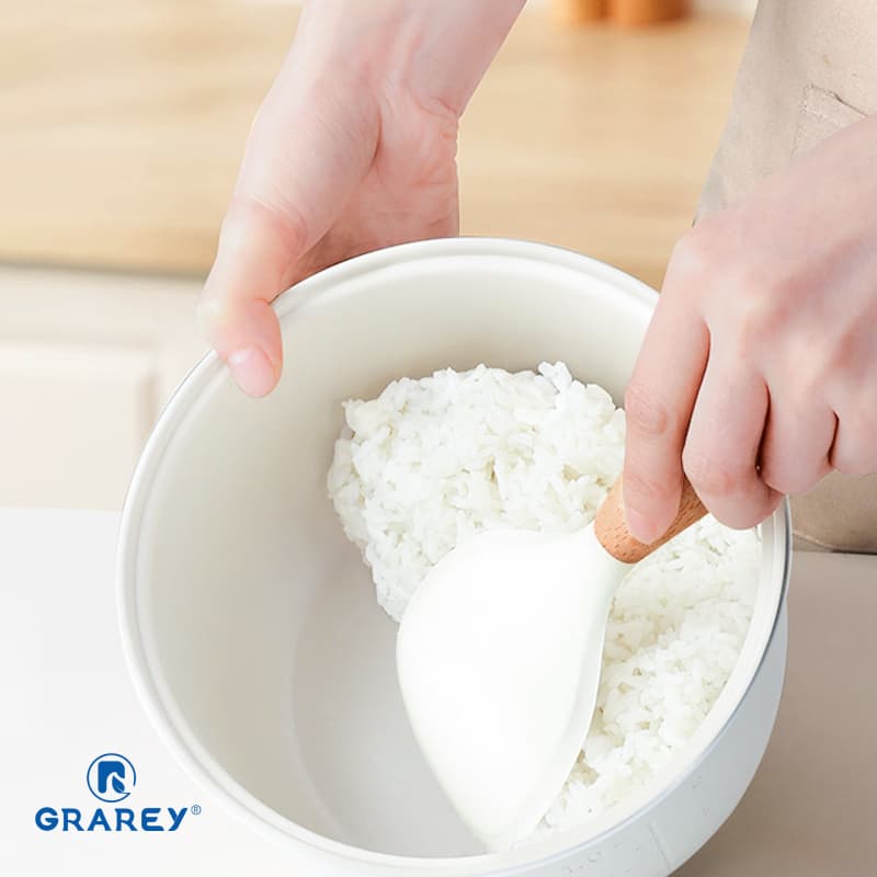 GRAREY ชุด ตะหลิว ทัพพี กระบวย เกรดพรีเมียม ซิลิโคน ด้ามจับไม้ ทนความร้อน ตักอาหาร ไสตล์มินิมอล มูจิ รูปที่ 4