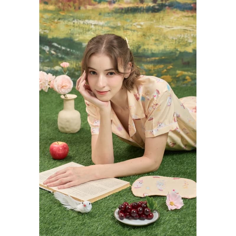 ชุดนอน 35th Collection 'B e a u t y and The B e a s t' สี Baby Corn รูปที่ 7