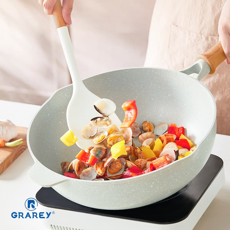 GRAREY ชุด ตะหลิว ทัพพี กระบวย เกรดพรีเมียม ซิลิโคน ด้ามจับไม้ ทนความร้อน ตักอาหาร ไสตล์มินิมอล มูจิ รูปที่ 8