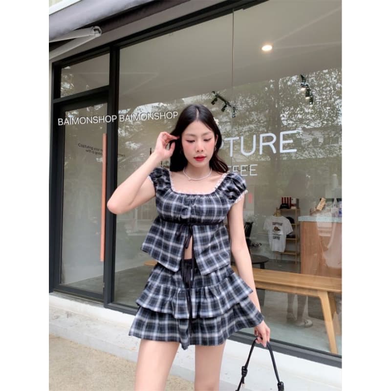 MahahengCloset เสื้อแขนตุ๊กตา ลายสก็อต ผ่าหน้า หลังสม็อค ดีเทลแต่งลูกไม้ ใส่แล้วน่ารักมาก รูปที่ 6