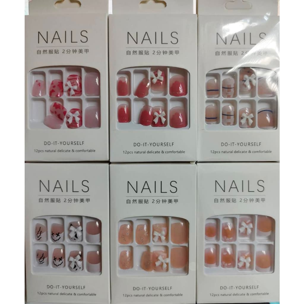 แพ็ค 12 ชุด คละลายแบบชุดแต่งเล็บปลอมลายน่ารัก สีสันสดใส พร้อมกาว สำหรับเด็กโตและผู้ใหญ่ รูปที่ 4