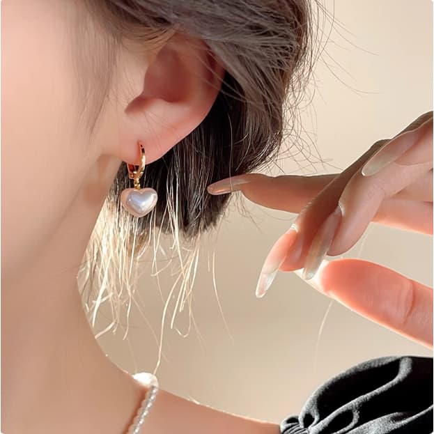S925 ต่างหู รูปหัวใจ ไข่มุก เกาหลี ระดับไฮเอนด์ หวาน ไม่ทําให้แพ้ง่าย ผู้หญิง แฟชั่น เครื่องประดับ ของขวัญวันหยุด-COD รูปที่ 2