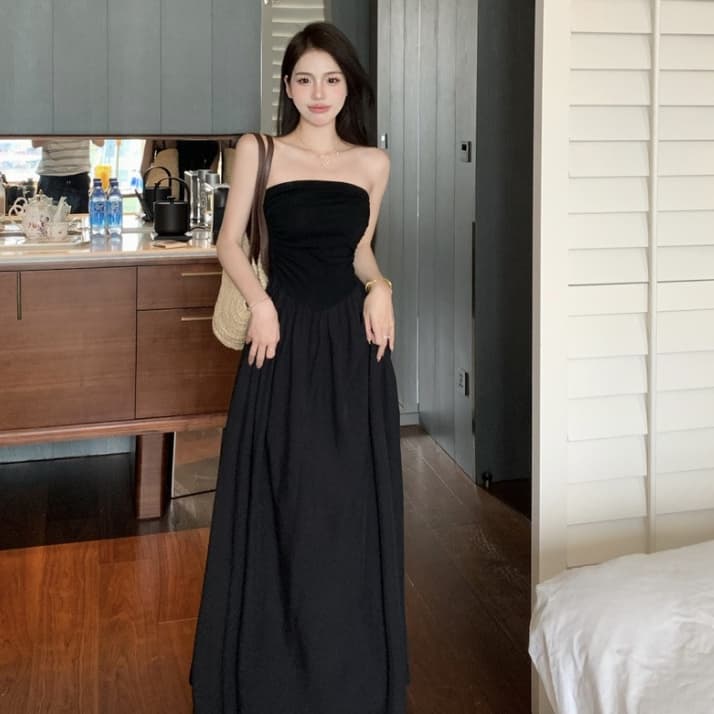 แม็กซี่เดรสเกาะอก สีดำ เอวสูงแบบยางยืด กระโปรงทรงสุ่มปล่อย มีกระเป๋าสองข้าง Dress พรางหุ่น หรูหรา #9714 รูปที่ 8