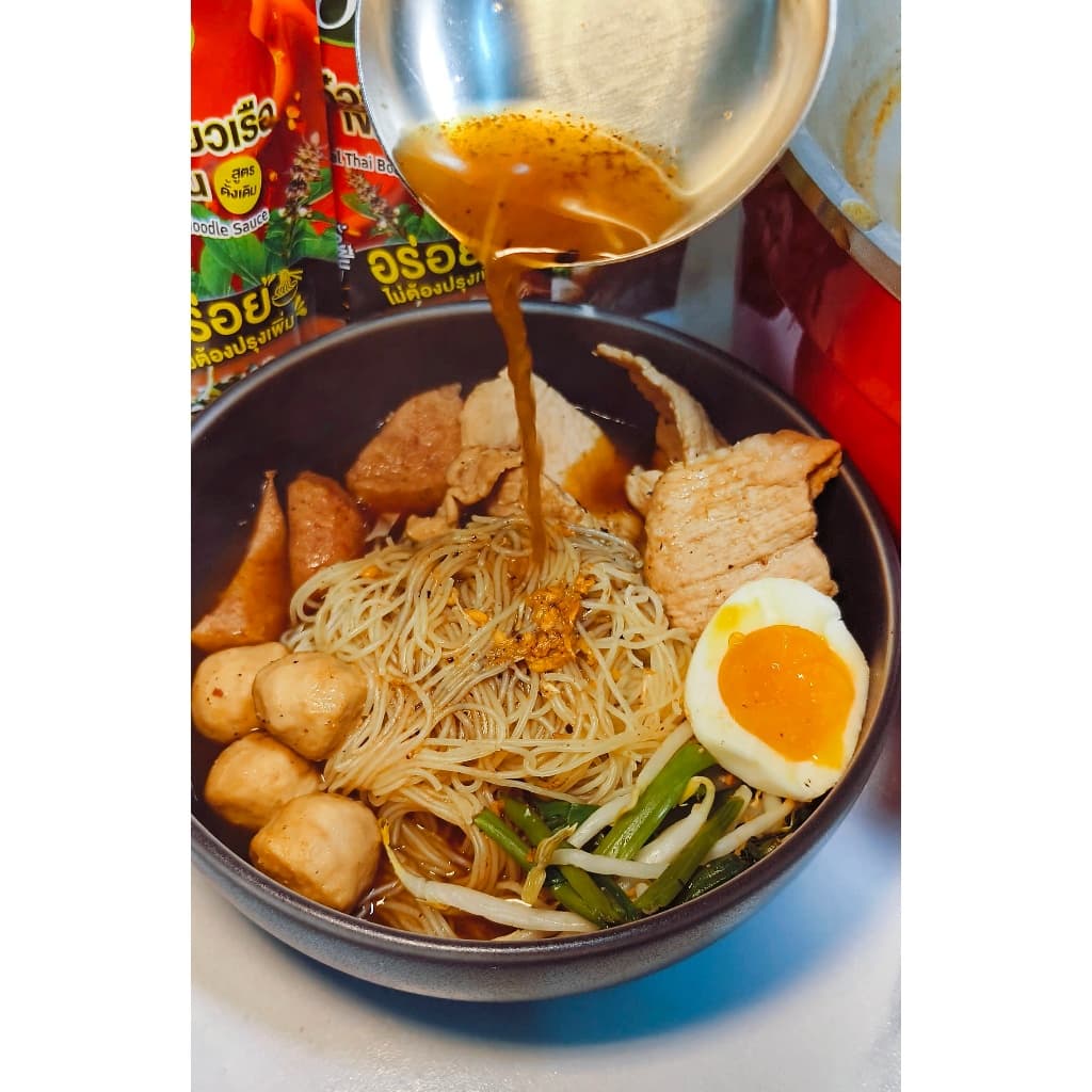 ซอสก๋วยเตี๋ยวเรือเข้มข้นตราอารี สูตรดั้งเดิม 100g ซอสก๋วยเตี๋ยวเรือสำเร็จรูป ก๋วยเตี๋ยวเรือทำเอง แค่เท คลุก พร้อมทาน รูปที่ 3