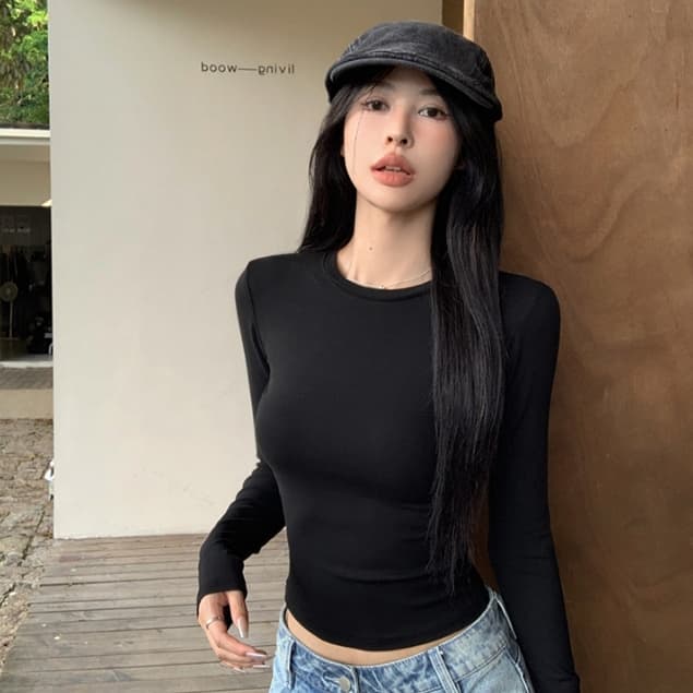 เสื้อยืดเเขนยาวผญ เสื้อครอปท็อปแขนยาว สีพื้น งานเกาหลี เเบบลำลอง ใส่เเล้วดูผอม #020277 รูปที่ 3